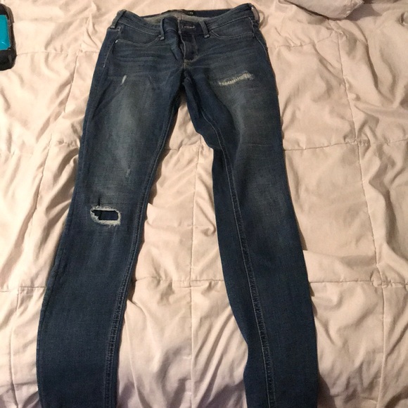 Hollister jeans - Picture 1 of 3